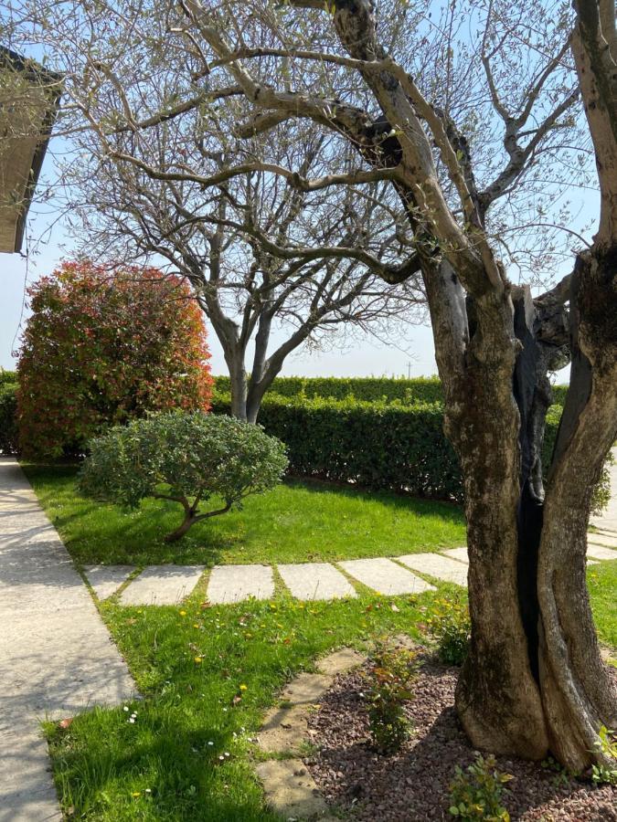 Casa Luigi - Appartamenti A Peschiera Del Garda Luaran gambar